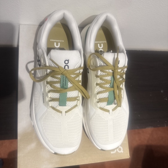 MEN’S On CLOUDRUNNER 2 White/Green Running Shoes Cloud NEW in Box! main image 4